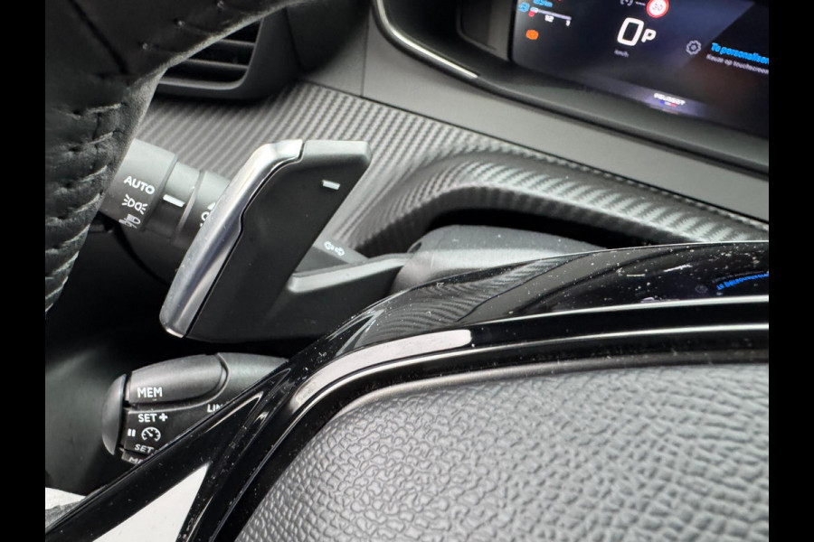 Peugeot 2008 1.2 Hybrid 136 Allure Carplay / Stoelverwarming / Clima / P-sensoren