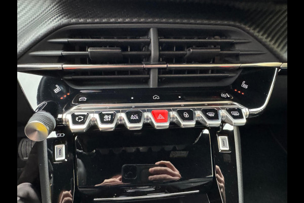 Peugeot 2008 1.2 Hybrid 136 Allure Carplay / Stoelverwarming / Clima / P-sensoren