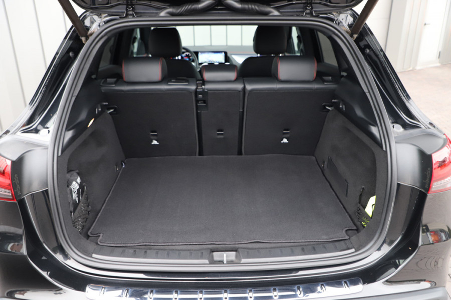 Mercedes-Benz EQA 250 AMG 67 kWh | 190PK | Led | Sfeerverlichting | Widescreen | Clima | Stoelverwarming | Elek. Kofferklep | Standkachel | 2023.