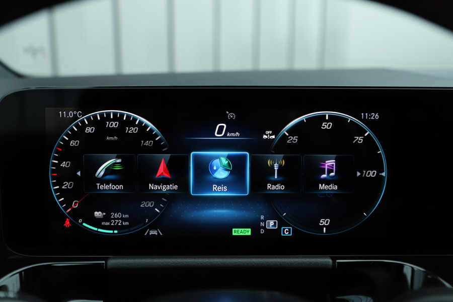 Mercedes-Benz EQA 250 AMG 67 kWh | 190PK | Led | Sfeerverlichting | Widescreen | Clima | Stoelverwarming | Elek. Kofferklep | Standkachel | 2023.