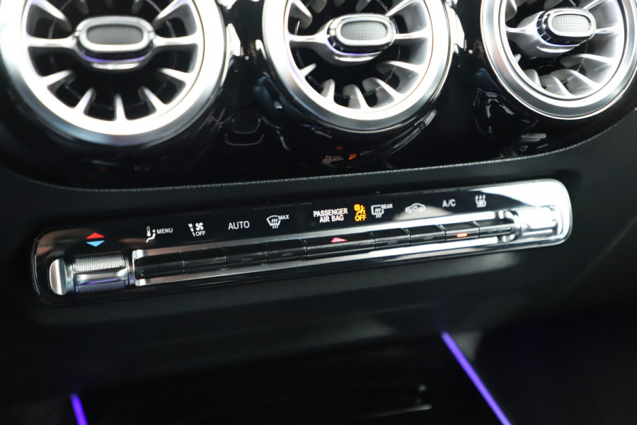 Mercedes-Benz EQA 250 AMG 67 kWh | 190PK | Led | Sfeerverlichting | Widescreen | Clima | Stoelverwarming | Elek. Kofferklep | Standkachel | 2023.