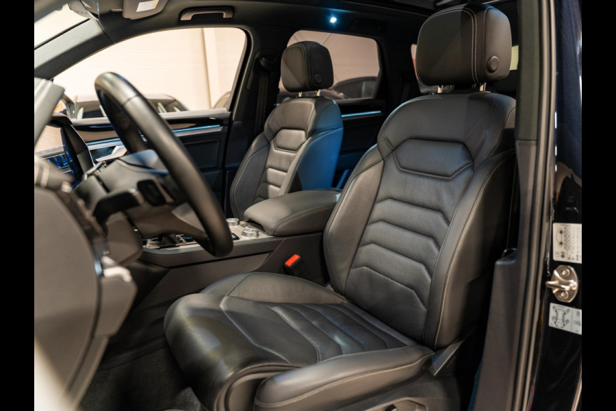 Volkswagen Touareg 3.0 TSi eHybrid 380PK 4MOTION, Pano, Softclose, Nachtzicht, 360 Cam, ACC, Leder, Massage Seats, Apple Carplay