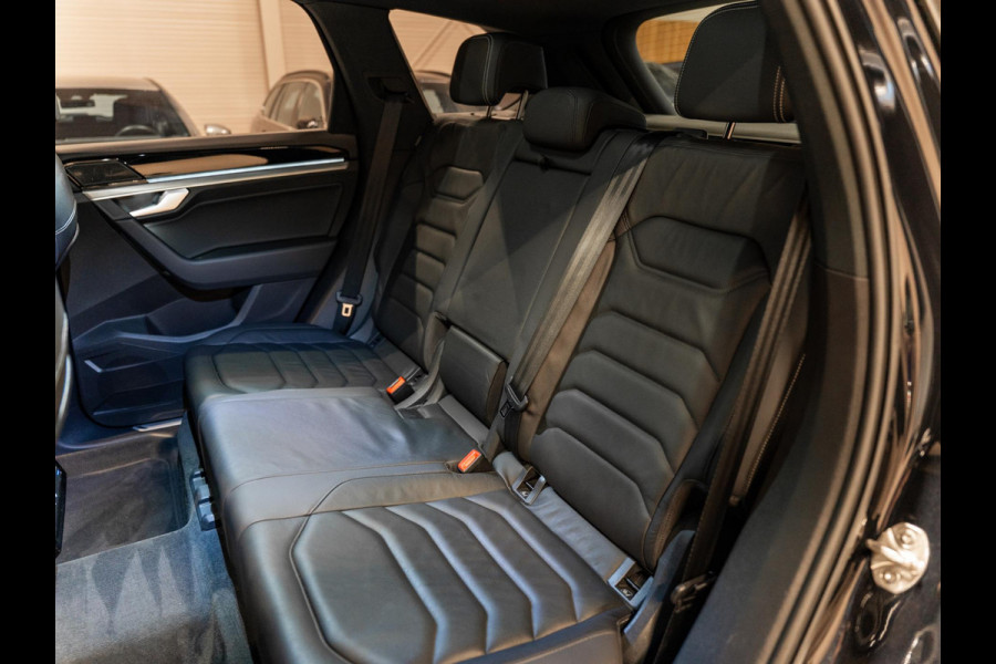 Volkswagen Touareg 3.0 TSi eHybrid 380PK 4MOTION, Pano, Softclose, Nachtzicht, 360 Cam, ACC, Leder, Massage Seats, Apple Carplay