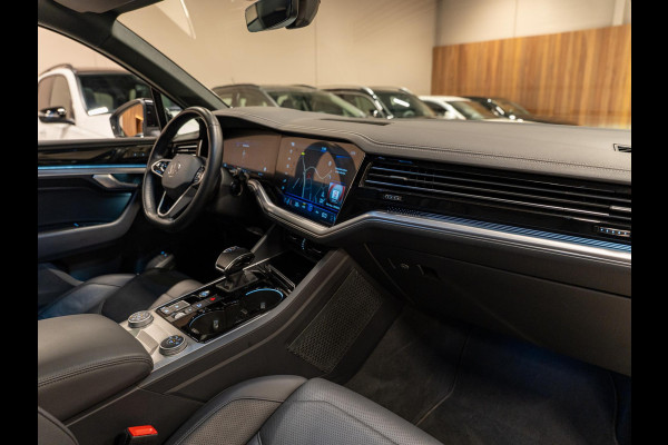 Volkswagen Touareg 3.0 TSi eHybrid 380PK 4MOTION, Pano, Softclose, Nachtzicht, 360 Cam, ACC, Leder, Massage Seats, Apple Carplay