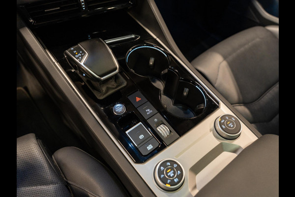 Volkswagen Touareg 3.0 TSi eHybrid 380PK 4MOTION, Pano, Softclose, Nachtzicht, 360 Cam, ACC, Leder, Massage Seats, Apple Carplay