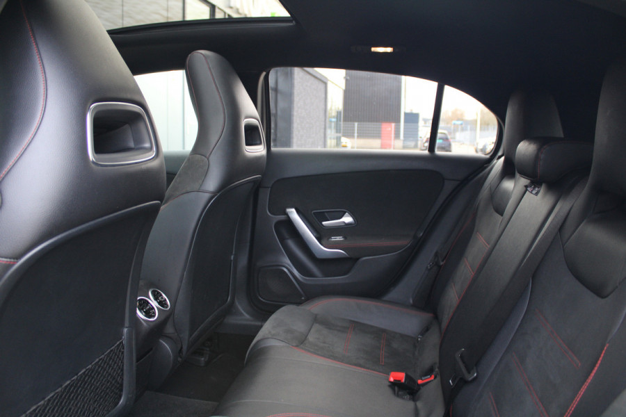 Mercedes-Benz A-Klasse 180 d Business Solution AMG | NAP! | PANO | CAMERA | CARPLAY | STOELVERWARMING | DEALER ONDH |