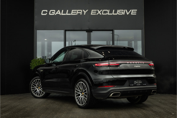 Porsche Cayenne Coupé 3.0 E-Hybrid - Sport Chrono + | Panorama | Stoelverwarming | Camera