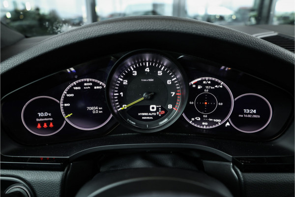 Porsche Cayenne Coupé 3.0 E-Hybrid - Sport Chrono + | Panorama | Stoelverwarming | Camera