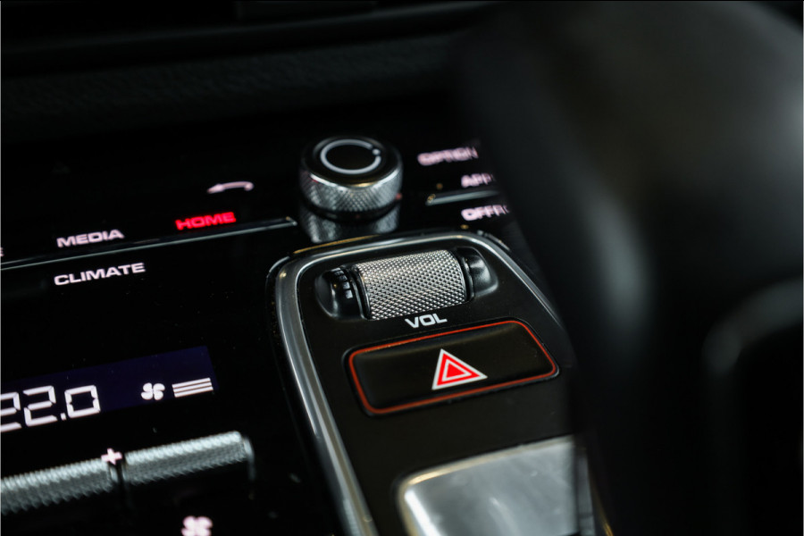 Porsche Cayenne Coupé 3.0 E-Hybrid - Sport Chrono + | Panorama | Stoelverwarming | Camera