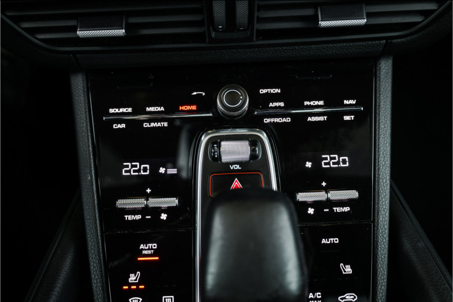 Porsche Cayenne Coupé 3.0 E-Hybrid - Sport Chrono + | Panorama | Stoelverwarming | Camera