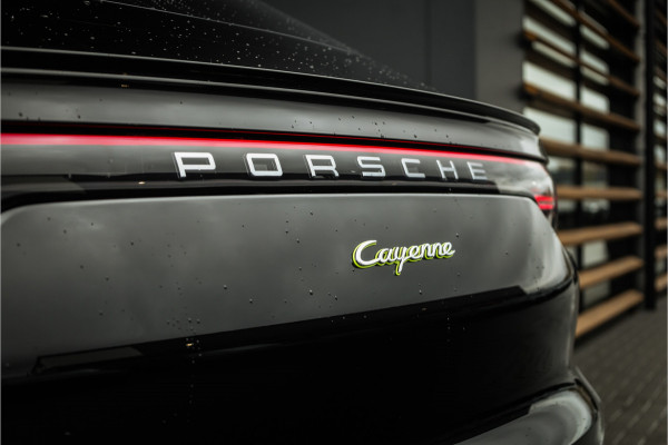Porsche Cayenne Coupé 3.0 E-Hybrid - Sport Chrono + | Panorama | Stoelverwarming | Camera