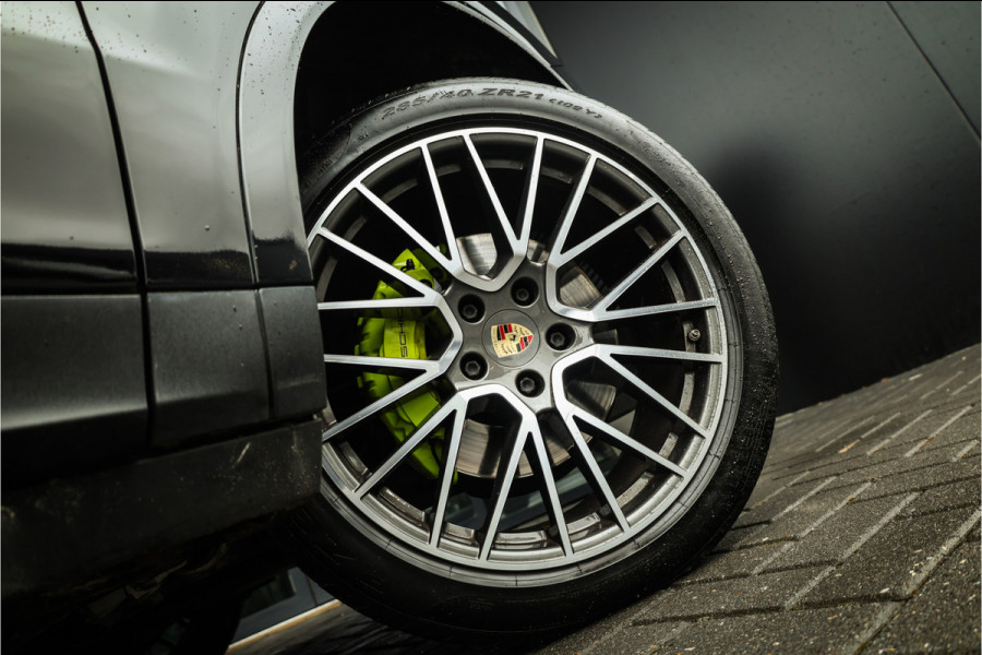 Porsche Cayenne Coupé 3.0 E-Hybrid - Sport Chrono + | Panorama | Stoelverwarming | Camera