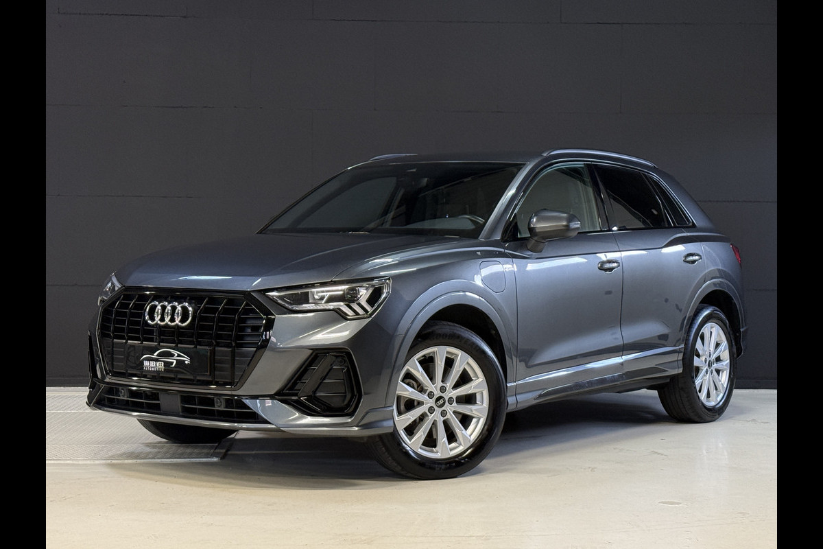 Audi Q3 45 TFSI e S edition | 1e Eigenaar | NAP | 2x S-line | Sfeerverlichting | Apple Carplay | Sportstoelen