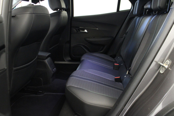 Peugeot 2008 1.2 PureTech Allure |Camera|Navi|