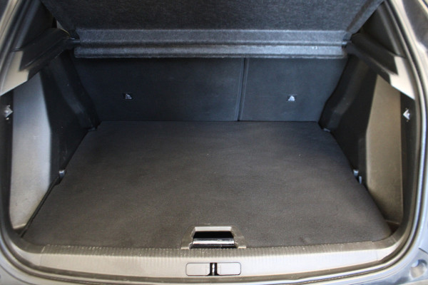 Peugeot 2008 1.2 PureTech Allure |Camera|Navi|