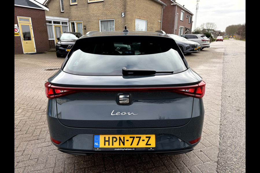 Seat Leon Sportstourer 1.5 TSI Style Business Intense Camera, App Connect, Led