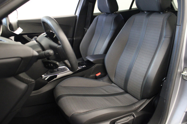 Peugeot 2008 1.2 PureTech Blue Lease Allure |Carplay|Half leer|