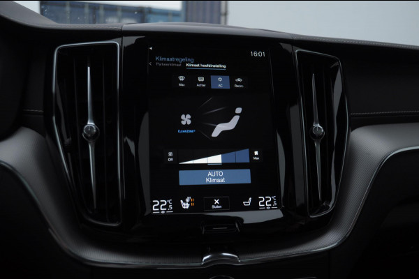 Volvo XC60 T8 390PK Automaat AWD R-Design / Adaptieve koplampen / BLIS /Adaptieve cruise control / Panoramadak / Apple carplay / Parkeersensoren met camera / Elektrische achterklep / Elektrische stoelen met geheugen / Stoel en stuurwielverwarming