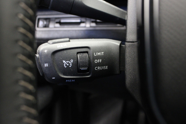Peugeot 3008 1.2 PureTech Active Pack |Navi|