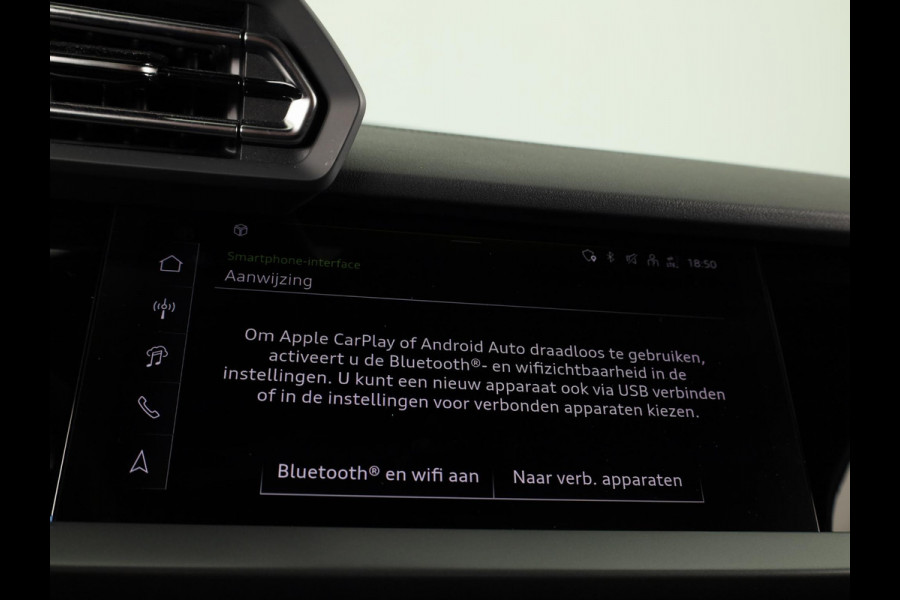 Audi A3 Sportback 40 TFSI e S edition 204pk | Adaptive cruise control | Afgevlakt stuur | Audi sound system
