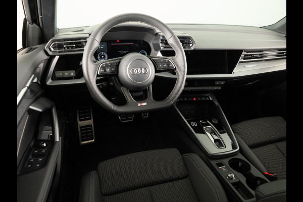 Audi A3 Sportback 40 TFSI e S edition 204pk | Adaptive cruise control | Afgevlakt stuur | Audi sound system