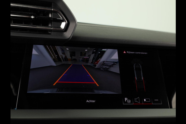 Audi A3 Sportback 40 TFSI e S edition 204pk | Adaptive cruise control | Afgevlakt stuur | Audi sound system