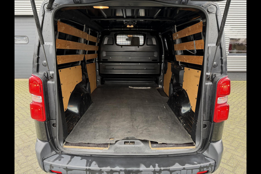 Peugeot Expert 231L 2.0 BlueHDI 120 Premium | Trekhaak | Lederen Bekleding | Cruise Control | Airco | Elektrische Schuifdeur Rechts |