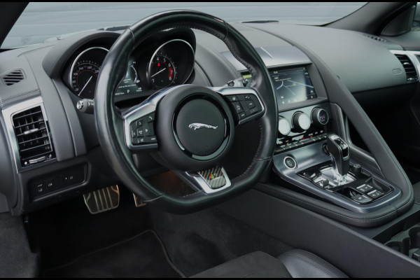 Jaguar F-Type P300 RWD R-Dynamic