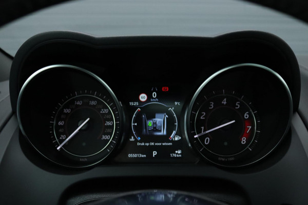 Jaguar F-Type P300 RWD R-Dynamic