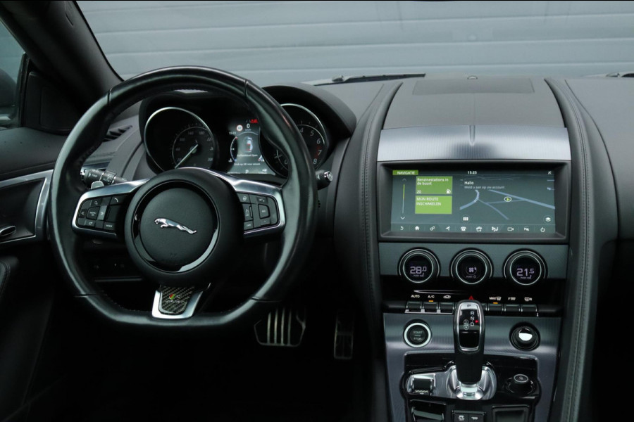 Jaguar F-Type P300 RWD R-Dynamic