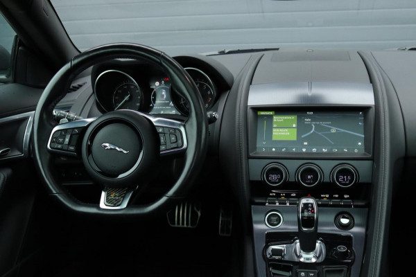Jaguar F-Type P300 RWD R-Dynamic