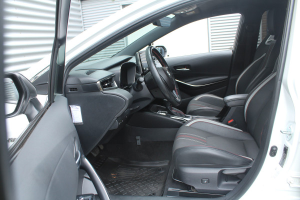 Toyota Corolla Touring Sports 1.8 Hybrid 180pk GR-Sport NL-Auto NAP 1e eigenaar Clima Cruise Carplay Camera 17"LMV