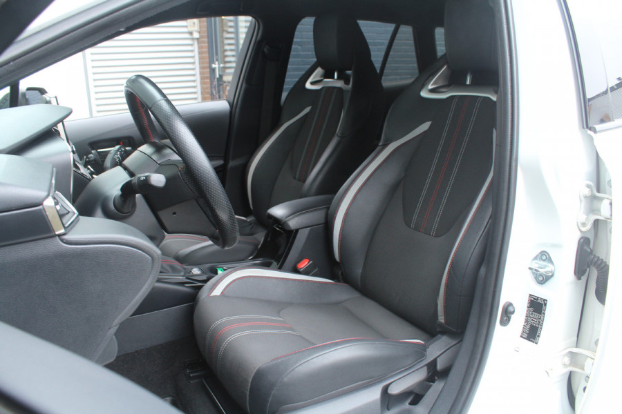 Toyota Corolla Touring Sports 1.8 Hybrid 180pk GR-Sport NL-Auto NAP 1e eigenaar Clima Cruise Carplay Camera 17"LMV
