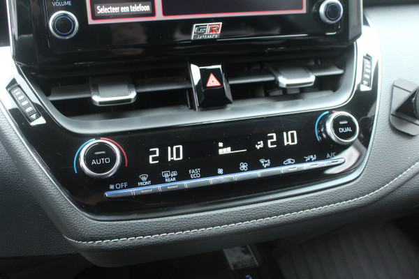 Toyota Corolla Touring Sports 1.8 Hybrid 180pk GR-Sport NL-Auto NAP 1e eigenaar Clima Cruise Carplay Camera 17"LMV