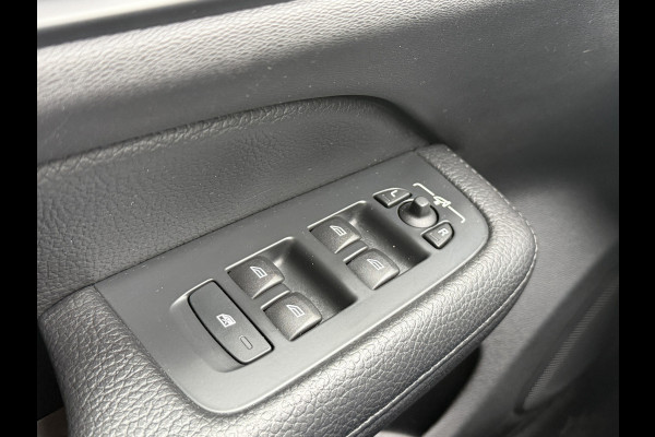 Volvo V60 2.0 T6 Recharge AWD Inscription | Panoramadak | Stoel/Stuurverwarming | Apple carplay | Elek. trekhaak | Sportstoelen | Leder