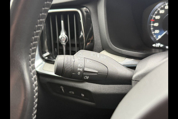 Volvo V60 2.0 T6 Recharge AWD Inscription | Panoramadak | Stoel/Stuurverwarming | Apple carplay | Elek. trekhaak | Sportstoelen | Leder