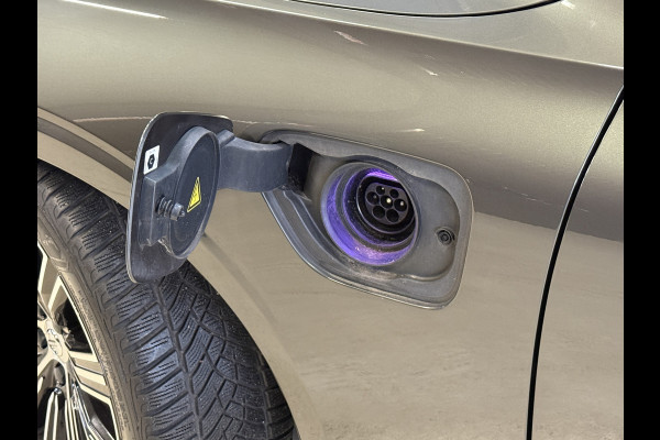 Volvo V60 2.0 T6 Recharge AWD Inscription | Panoramadak | Stoel/Stuurverwarming | Apple carplay | Elek. trekhaak | Sportstoelen | Leder
