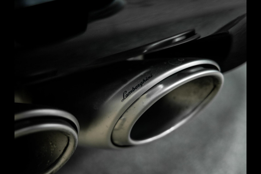 Lamborghini Urus 4.0 V8 S | Urus S | BTW | Akrapovic | Luchtvering | Geel stiksel pakket |