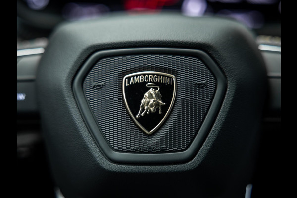 Lamborghini Urus 4.0 V8 S | Urus S | BTW | Akrapovic | Luchtvering | Geel stiksel pakket |