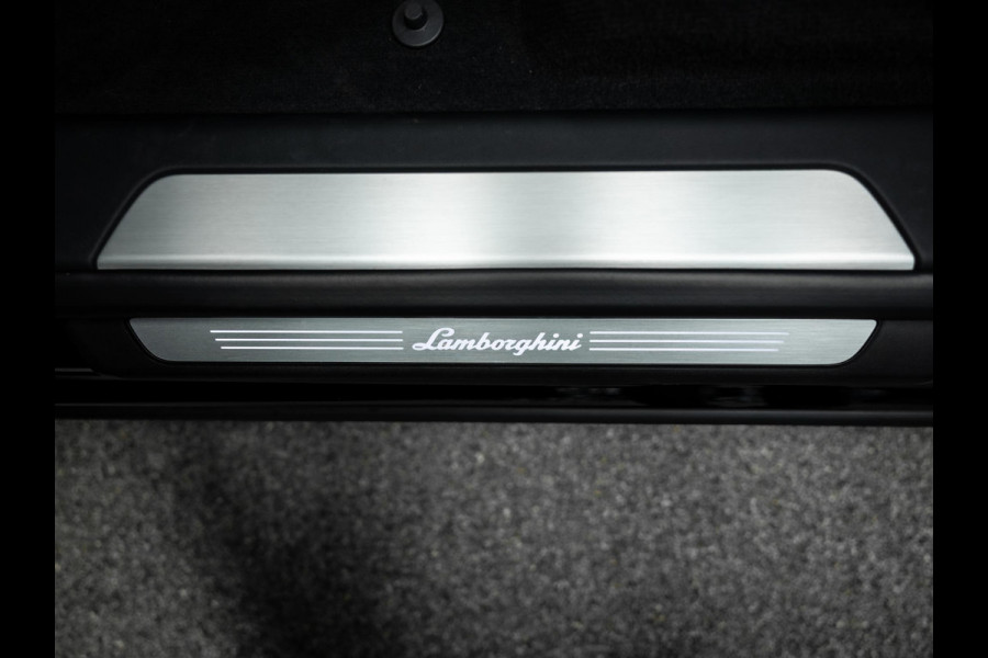 Lamborghini Urus 4.0 V8 S | Urus S | BTW | Akrapovic | Luchtvering | Geel stiksel pakket |