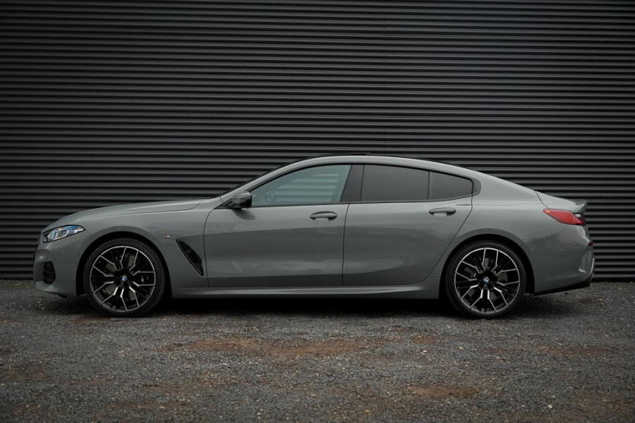 BMW 8 Serie Gran Coupé 840i xDrive High Exe Individual / B&W / Pano / Carbon / M-Stoelen / Adaptive
