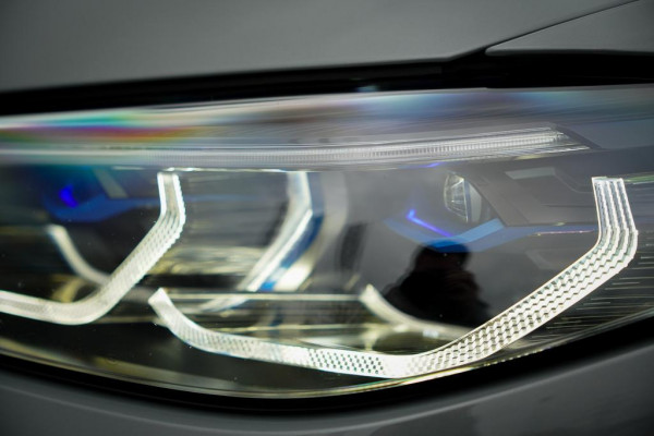 BMW 8 Serie Gran Coupé 840i xDrive High Exe Individual / B&W / Pano / Carbon / M-Stoelen / Adaptive