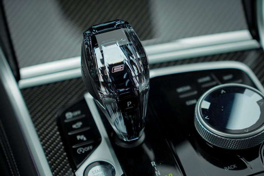 BMW 8 Serie Gran Coupé 840i xDrive High Exe Individual / B&W / Pano / Carbon / M-Stoelen / Adaptive