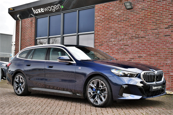 BMW i5 Touring eDrive40 M-Sport Pano Adp-demping B&W Comfzetel+Vent 20inch