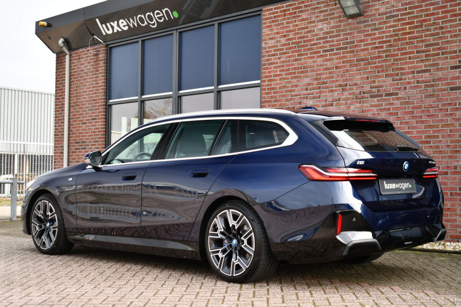 BMW i5 Touring eDrive40 M-Sport Pano Adp-demping B&W Comfzetel+Vent 20inch