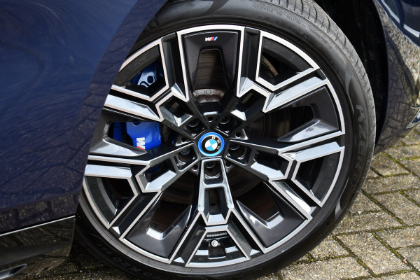 BMW i5 Touring eDrive40 M-Sport Pano Adp-demping B&W Comfzetel+Vent 20inch