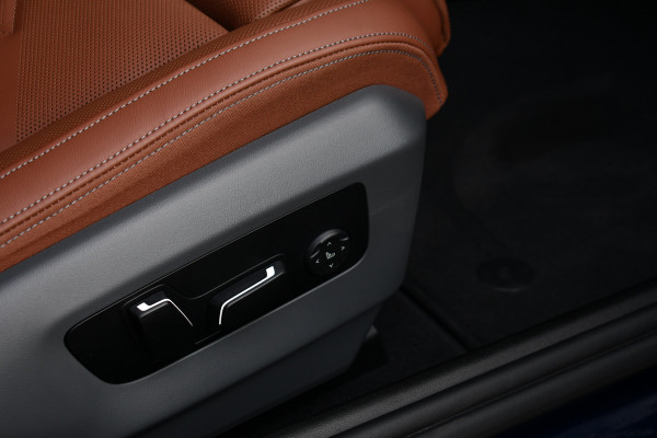 BMW i5 Touring eDrive40 M-Sport Pano Adp-demping B&W Comfzetel+Vent 20inch