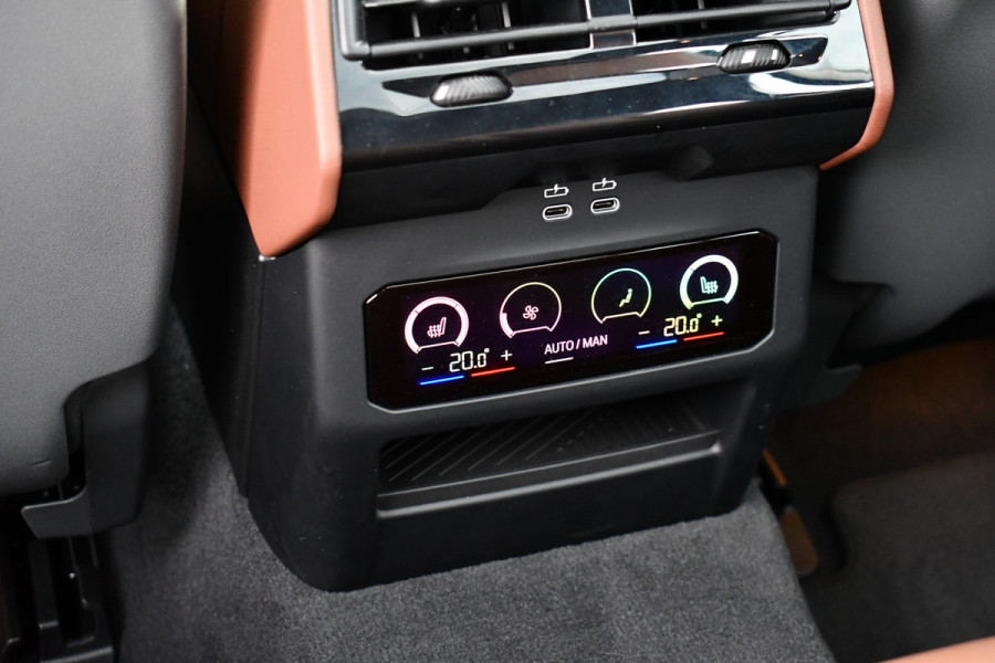 BMW i5 Touring eDrive40 M-Sport Pano Adp-demping B&W Comfzetel+Vent 20inch