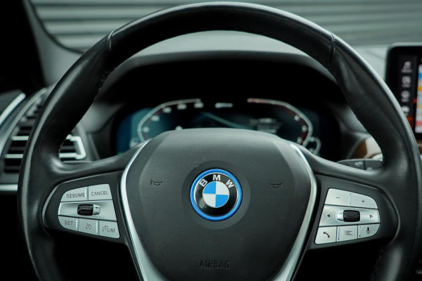 BMW X3 xDrive30e LCI / Pano / Elek Trekhaak / Facelift / HUD / Incl BTW