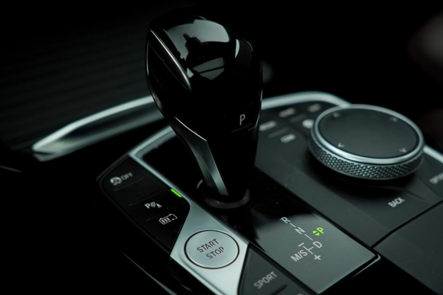 BMW X3 xDrive30e LCI / Pano / Elek Trekhaak / Facelift / HUD / Incl BTW